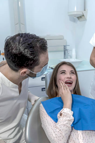 Best Broken or Cracked Tooth Emergency Dentist in Mundelein, IL